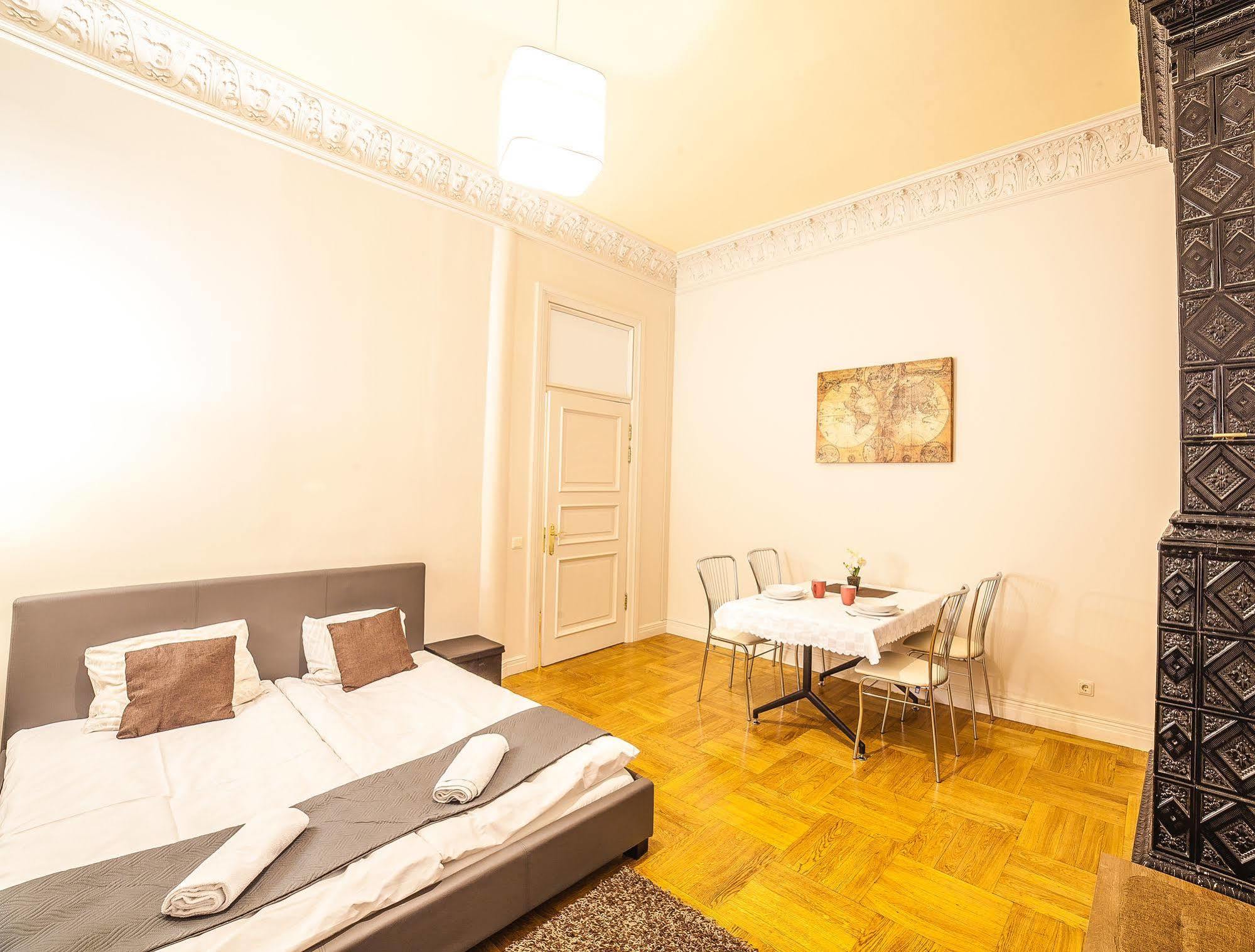 Mosaic Center Apartments Рига Экстерьер фото
